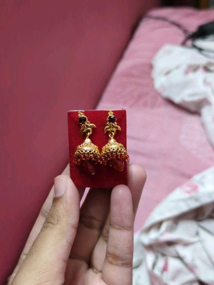 Two Earing Sets