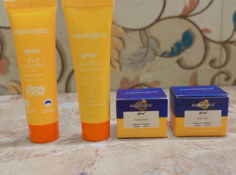 Aqualogica Glow Set