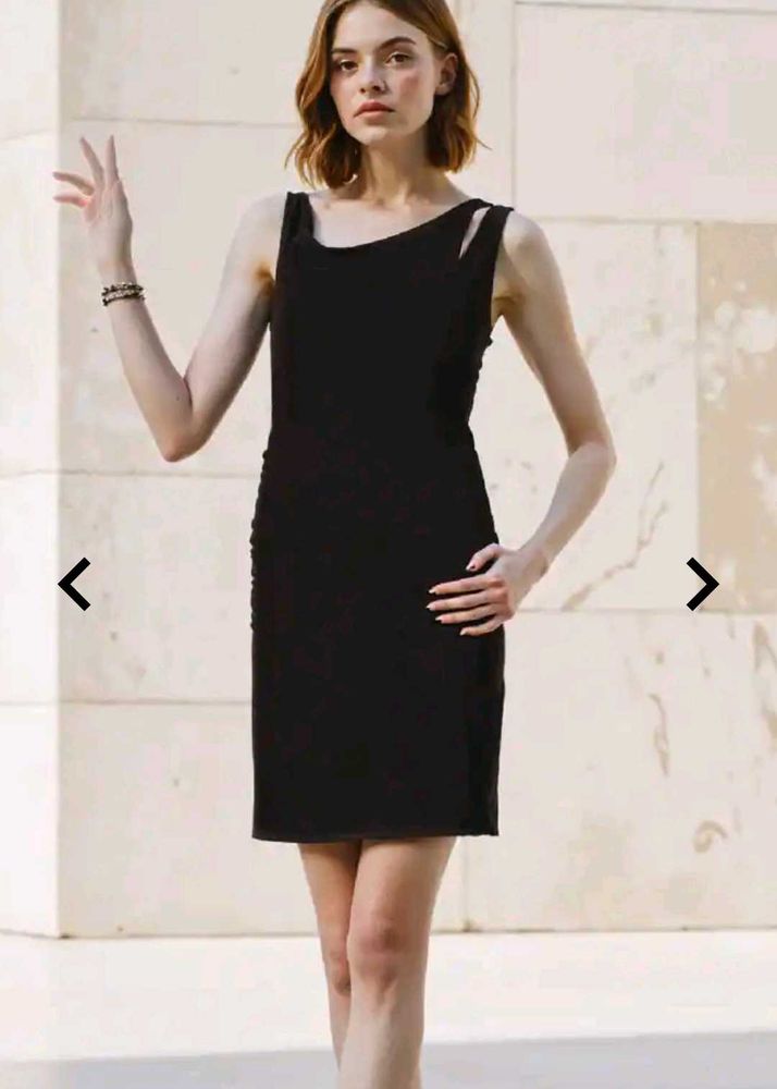 Chic Black Sleeveless Mini Dress