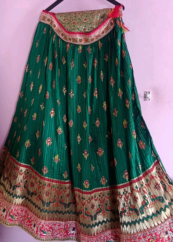 Banarasi Silk Lehenga With Dupatta💗✨️