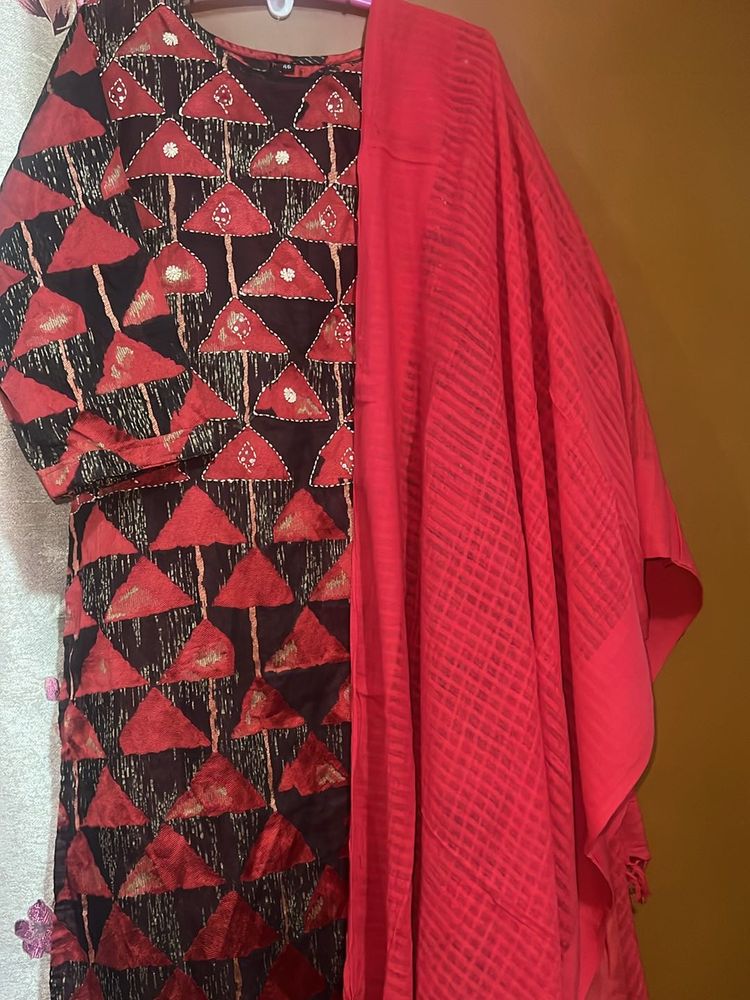 Red &amp; Black Printed Kurta with Dupatta