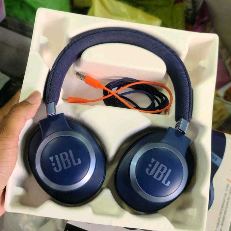 JBL Live 770NC Wireless Over-Ear Headphones