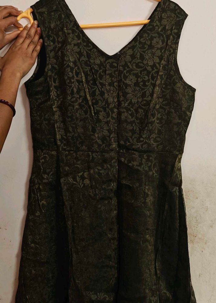 Elegant Patterned Dress