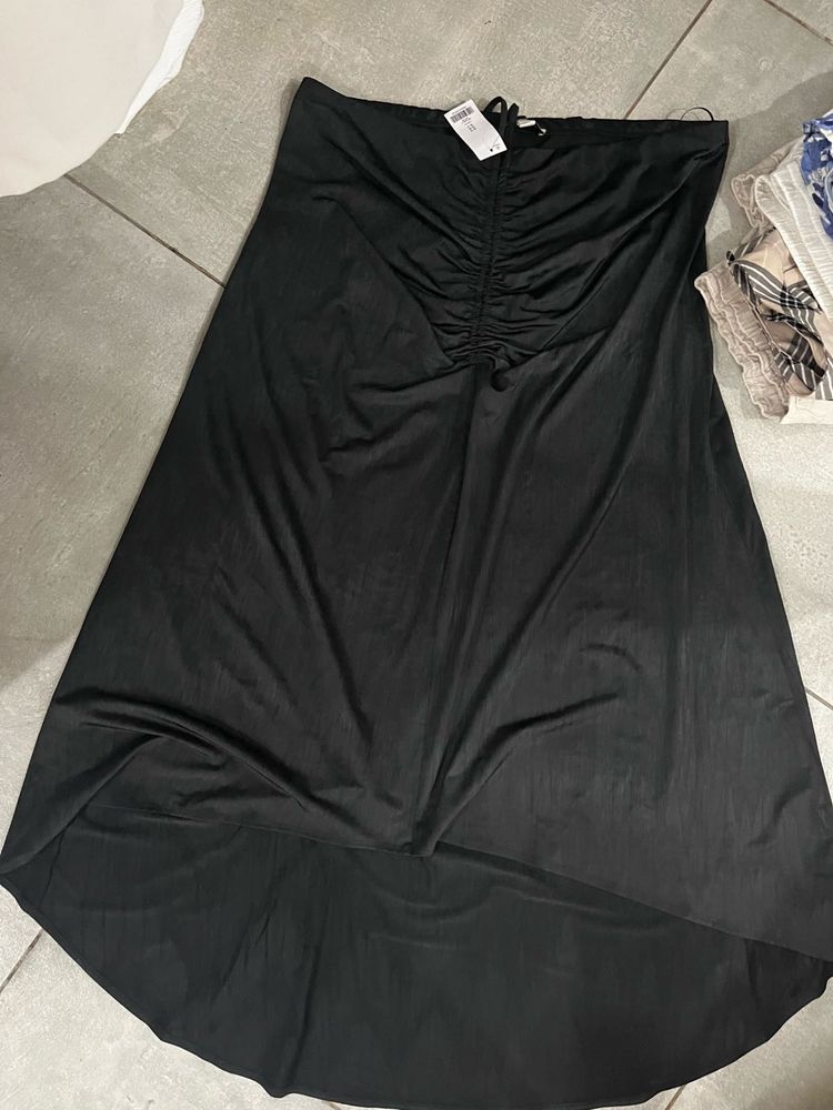 TOPSHOP Black Skirt New With Tags