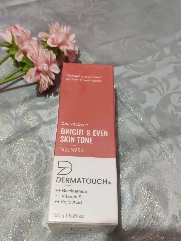 Dermatouch Facewash Bright And Even Skin Tone