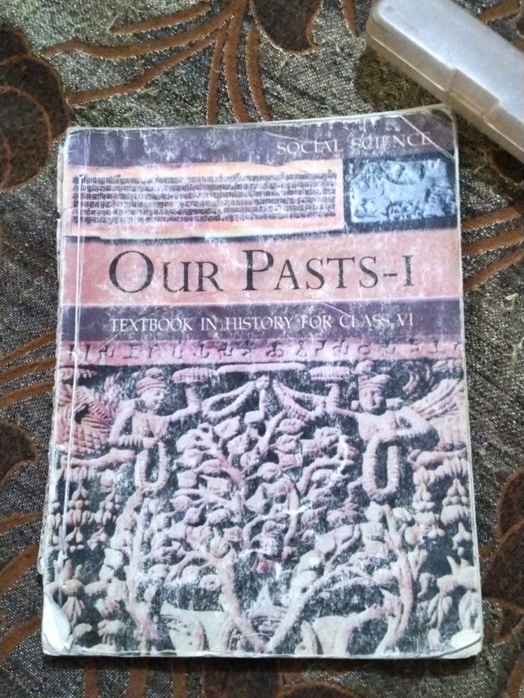 Our Pasts-l , Textbook In History For Class XI