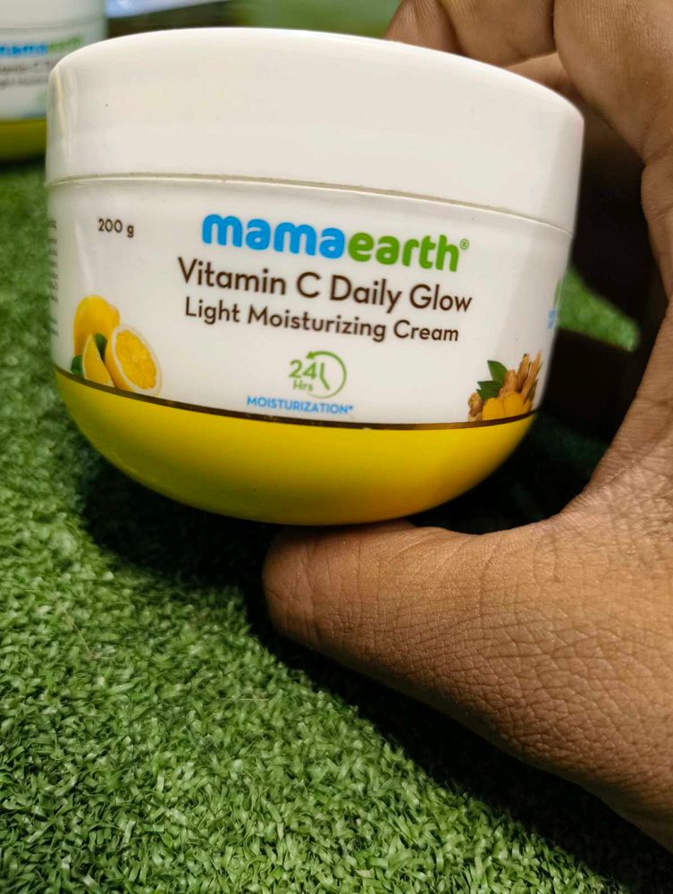 mamaearth Vitamin C daily glow cream