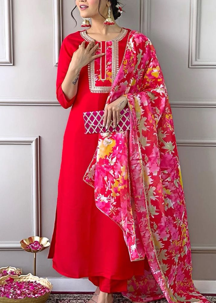 Elegant Red Kurta Set