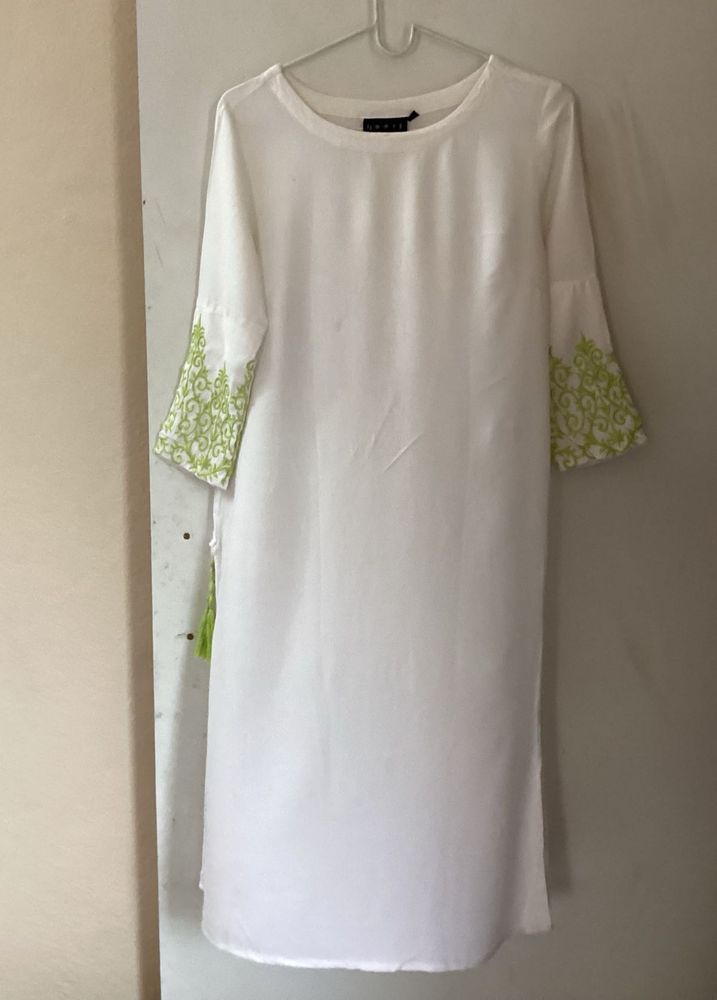 Embroidered White Kurta