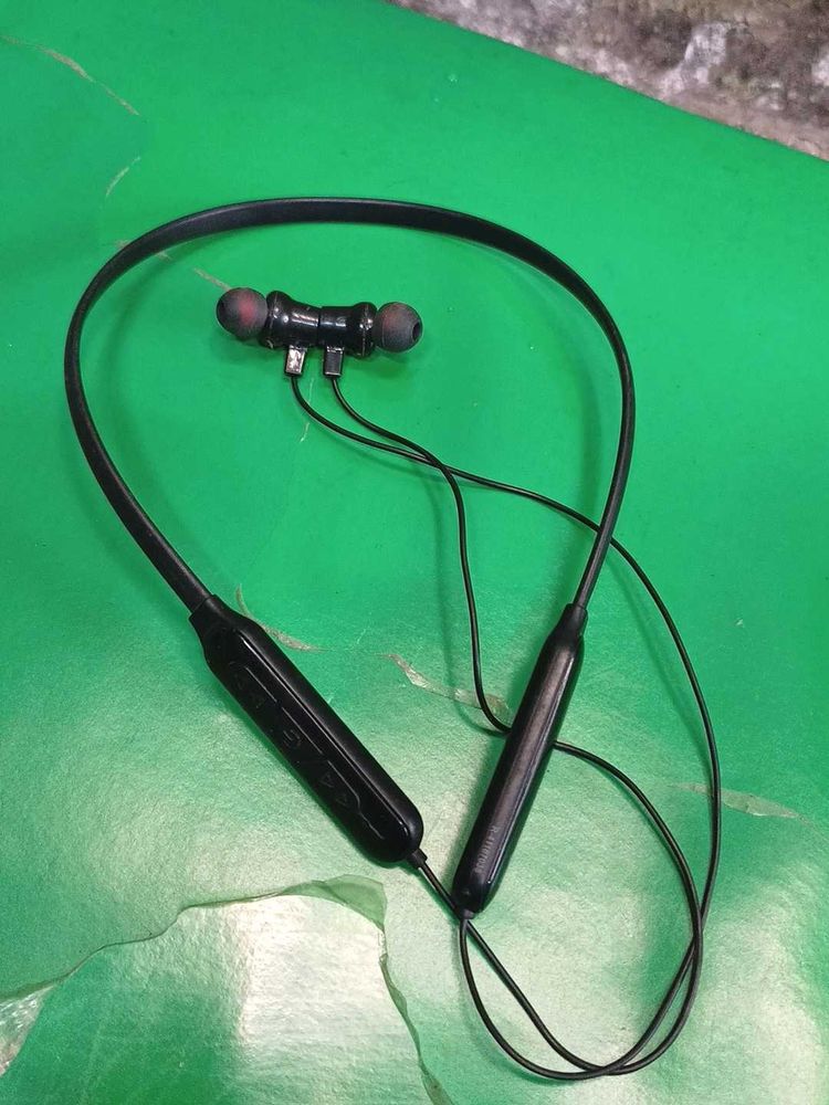 U &amp; I - Bluetooth Neckband