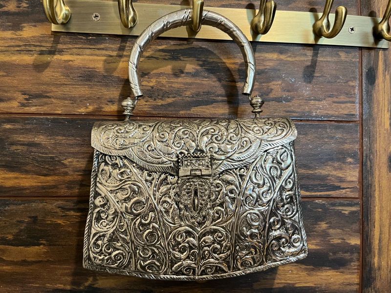 Silver Antique Bag With Velvet Lining