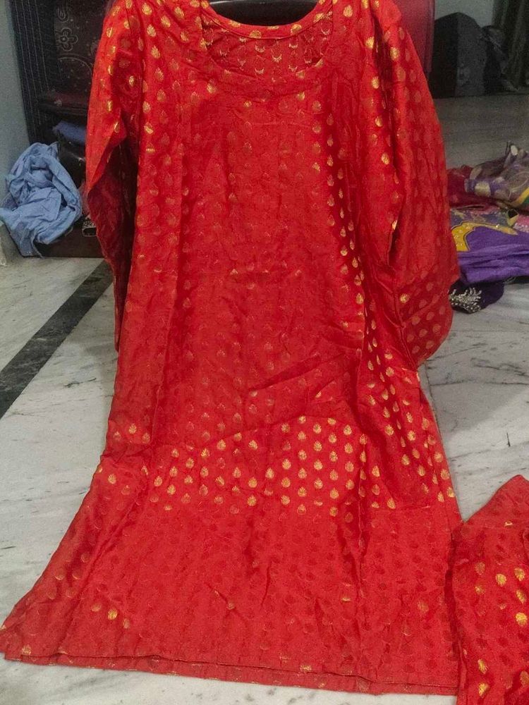 Beautiful Banarsi Silk Kurta Set