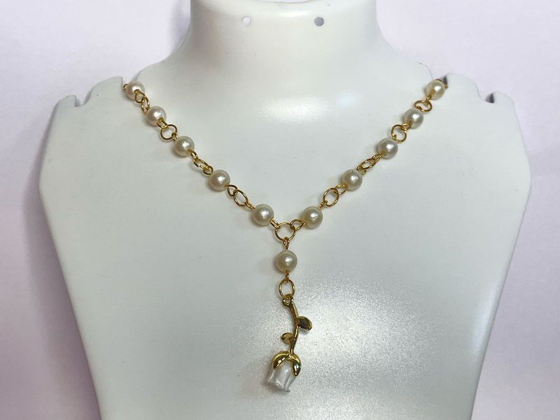 Pearl Rose Necklace