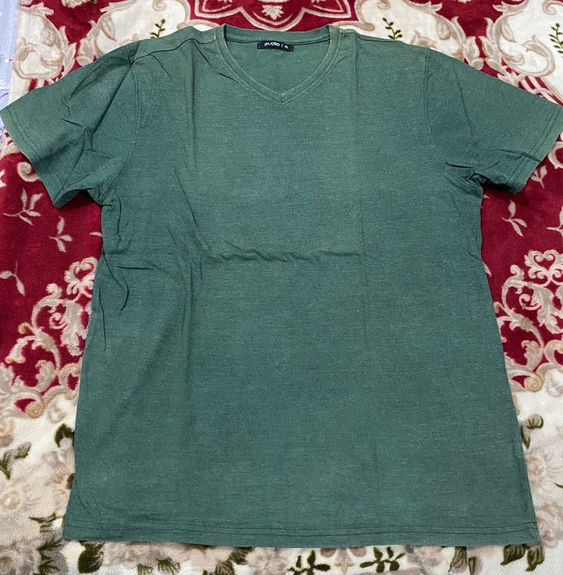 Zudio Men’s Green V-Neck T-Shirt