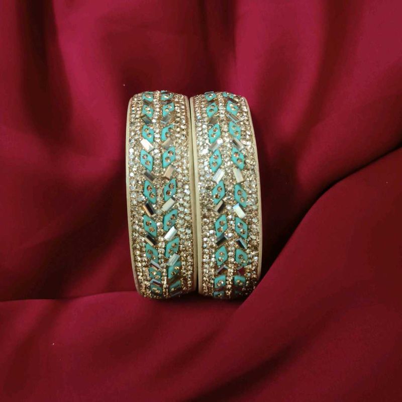 Elegant Lac Bangle / kada Set