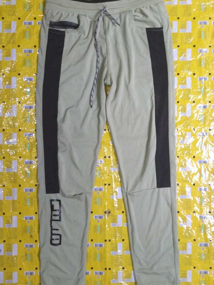 looser for boys and men.