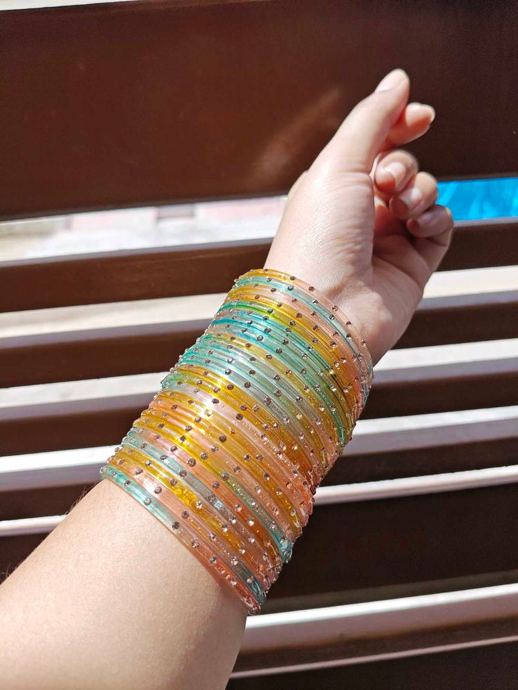 trendy colourful transparent glass bangles