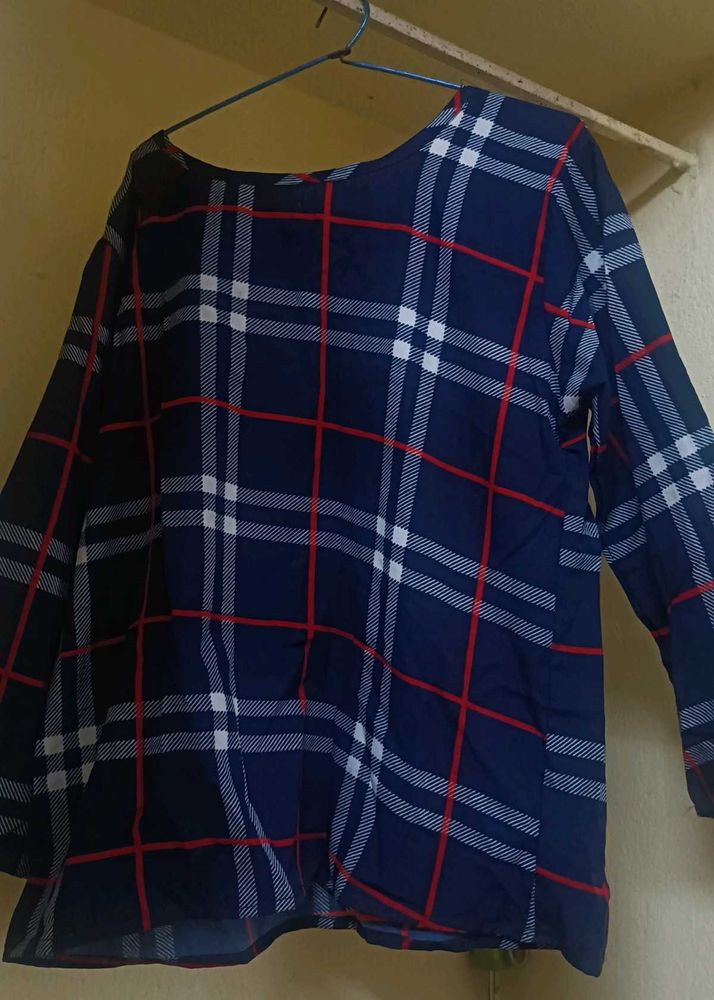 College Wear Causal Top