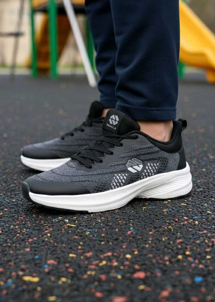 Stylish Black Sport Shoes size 7 🔥