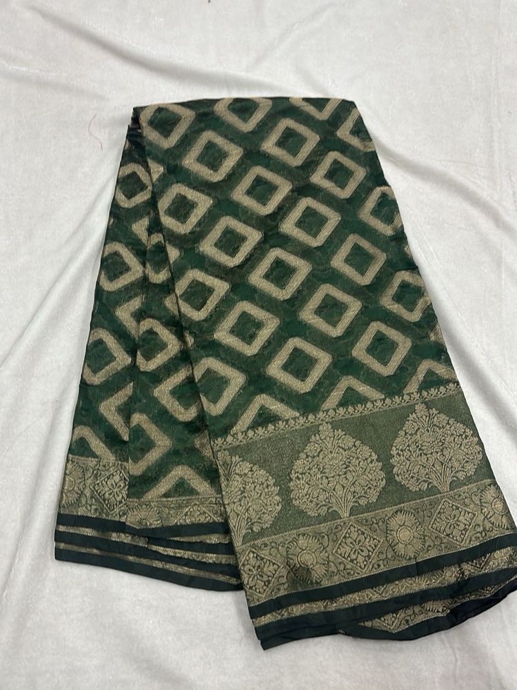 Elegant Green Patterned Saree