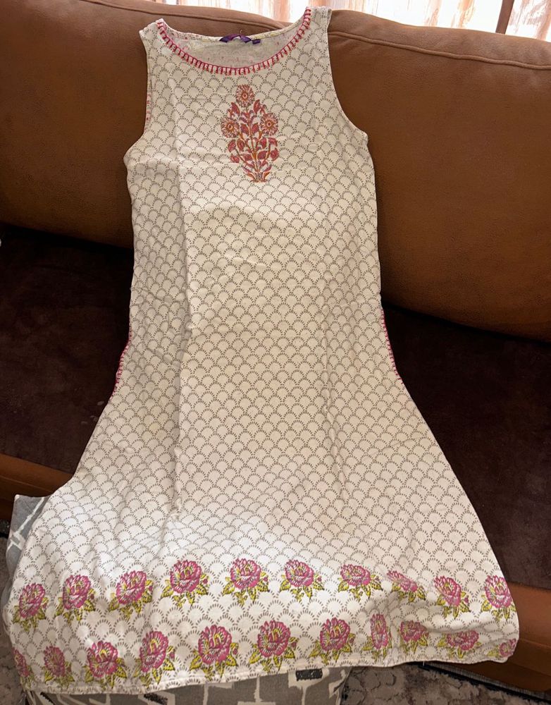 Sleeveless Kurta