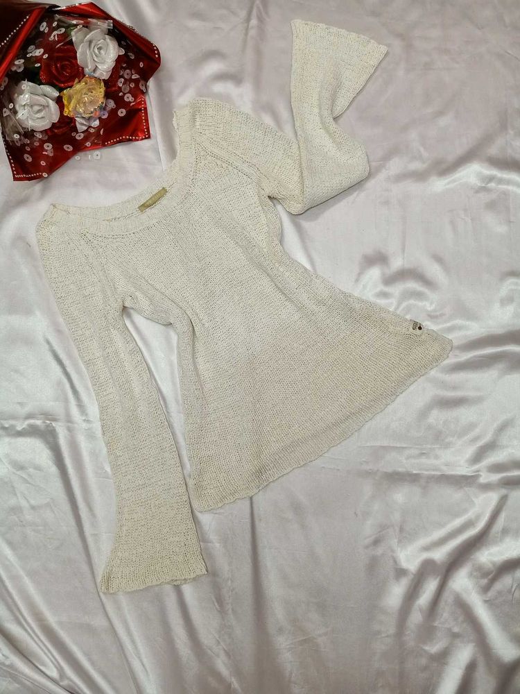 Crocheted Off-white Tops🤍