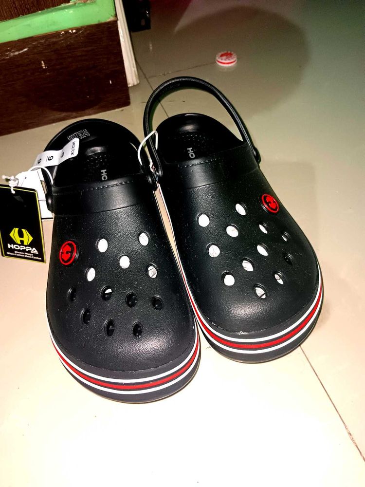Black Hoppa Flip Flops