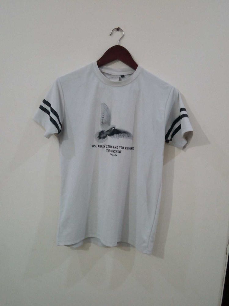 Only Brand Tshirt