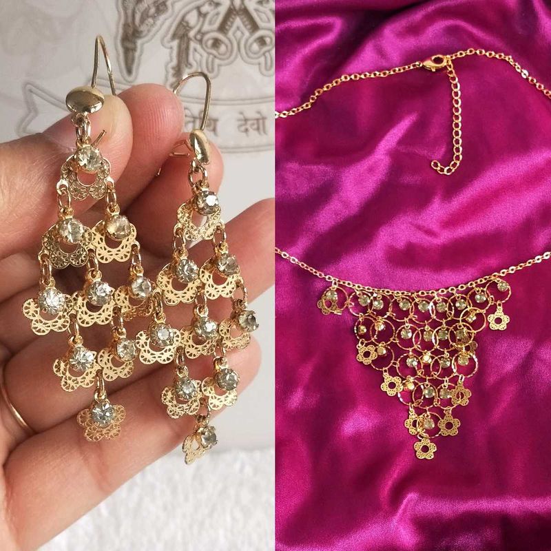 Gold Dangling Jewellery Set