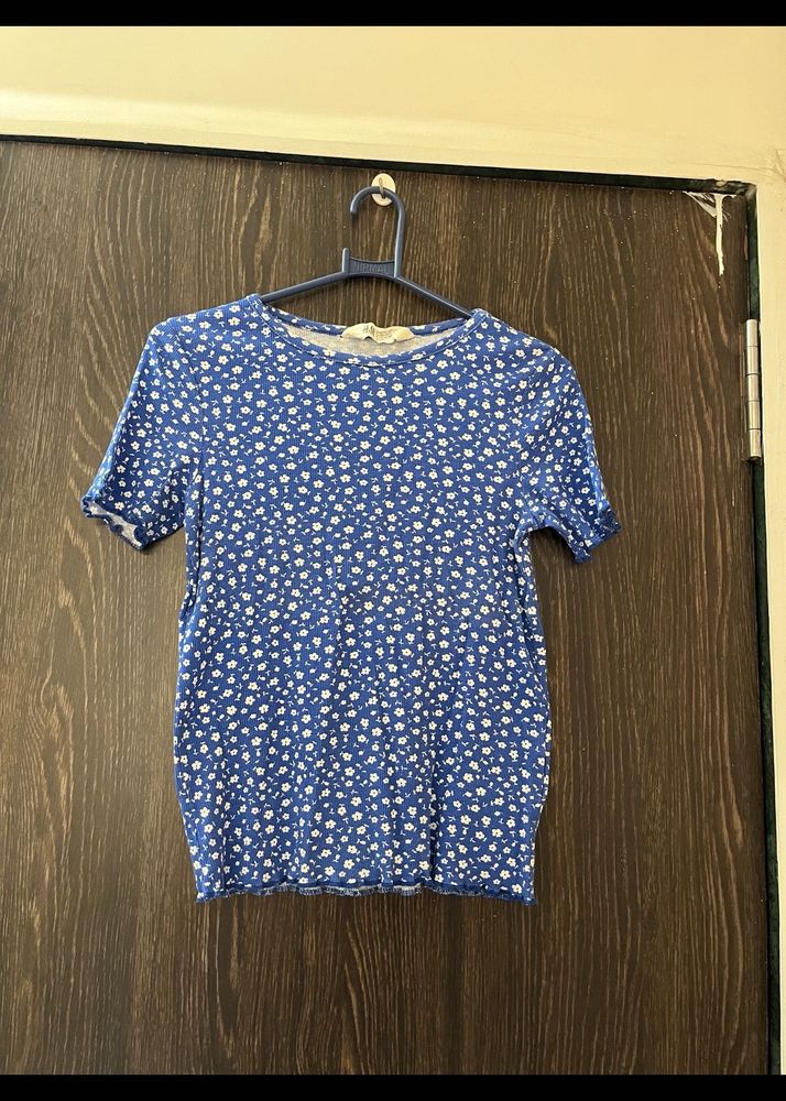 H&amp;M Crop Top