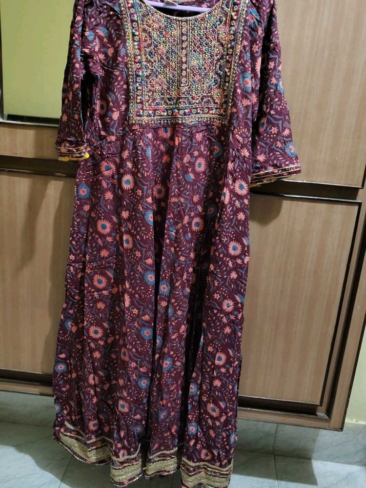 Floral Embroidered Kurta