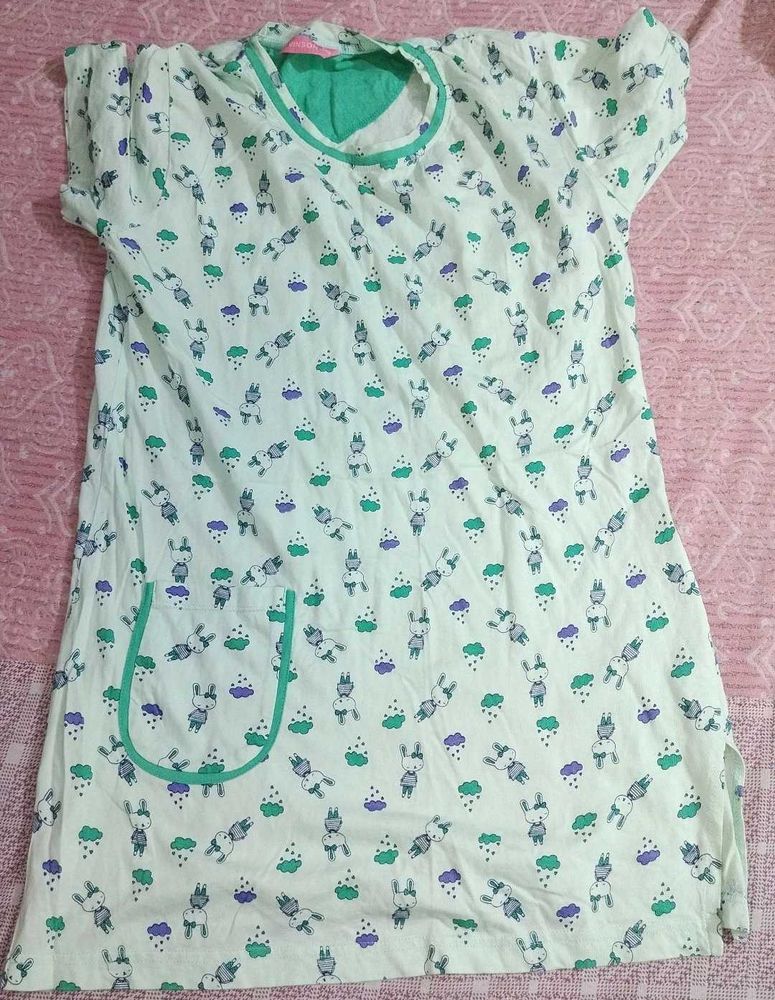 Patterned Green long top XL