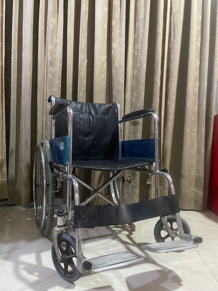 Foldable Manual Wheelchair