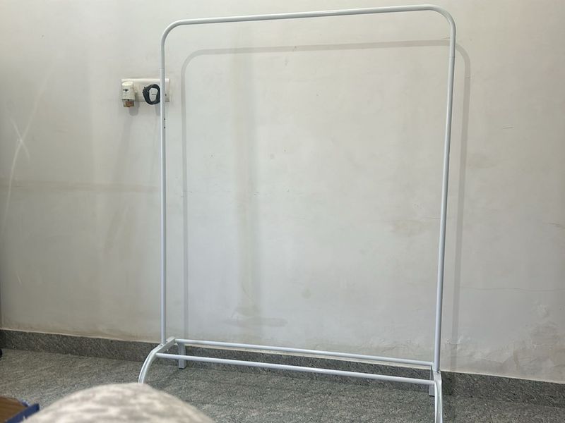 Cloth Stand