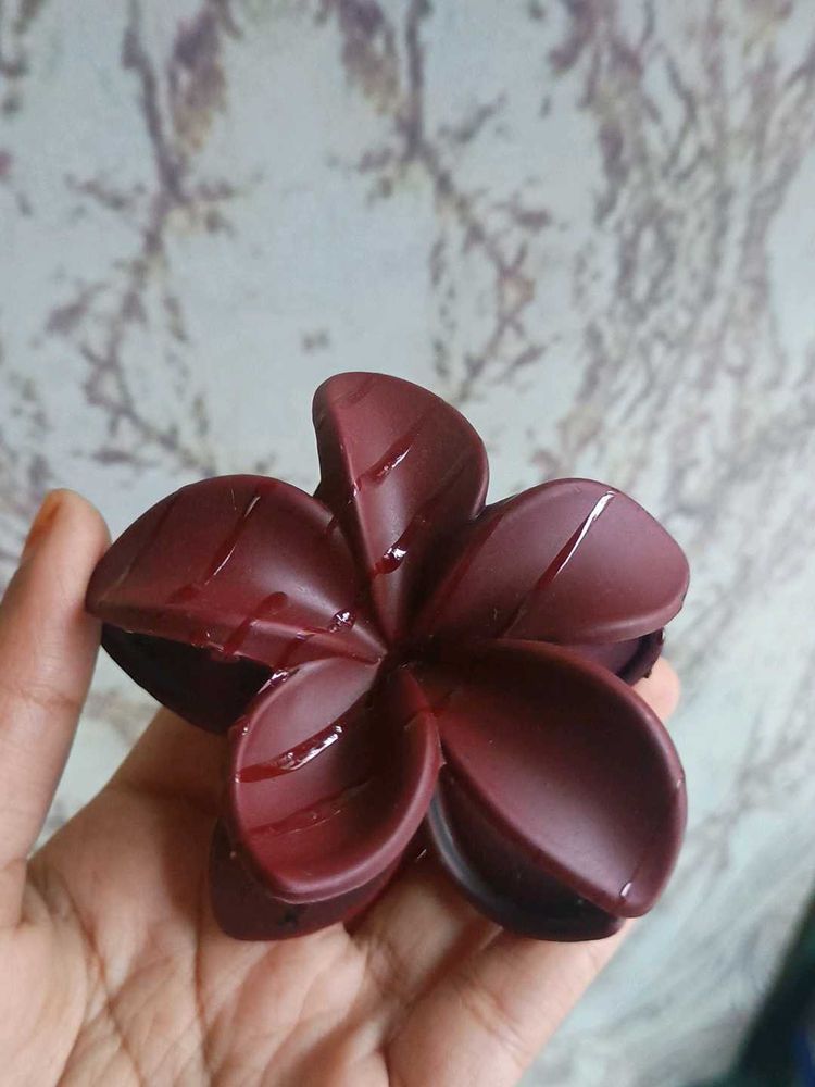 Flower claw clips