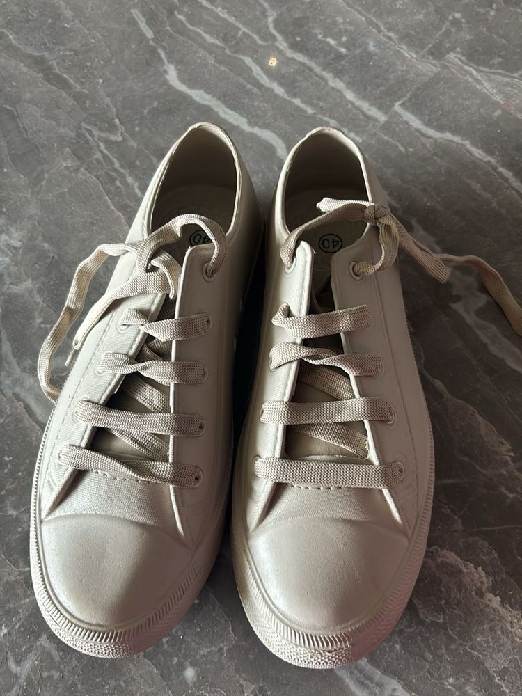 Casual Sneakers