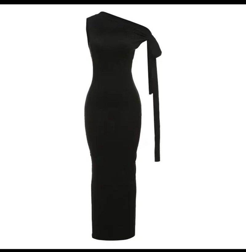 Elegant Black One-Shoulder Dress