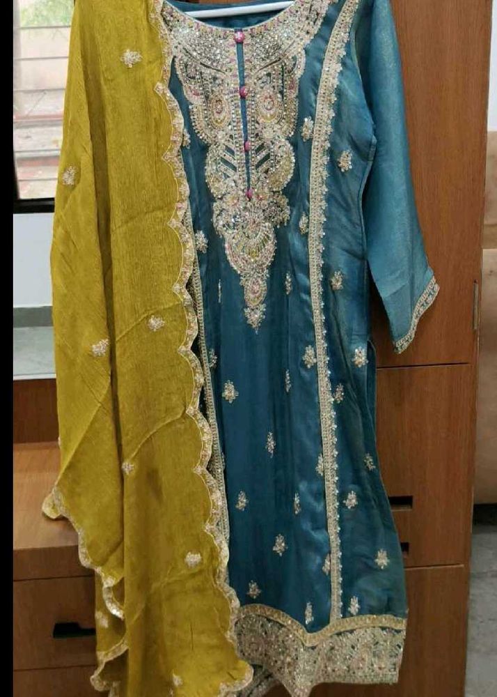 Pakistani Suit Set