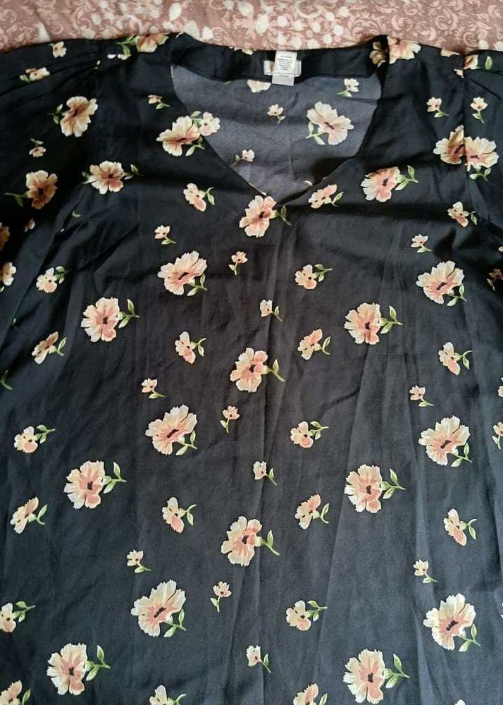 Floral Print V-Neck Top