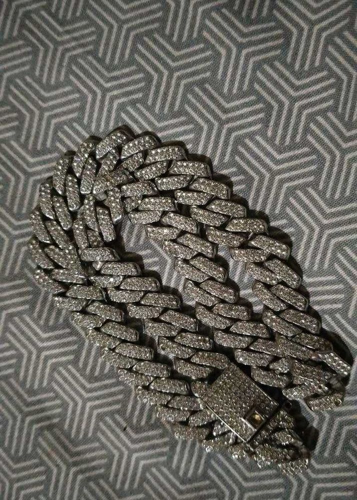 Cubain Chain