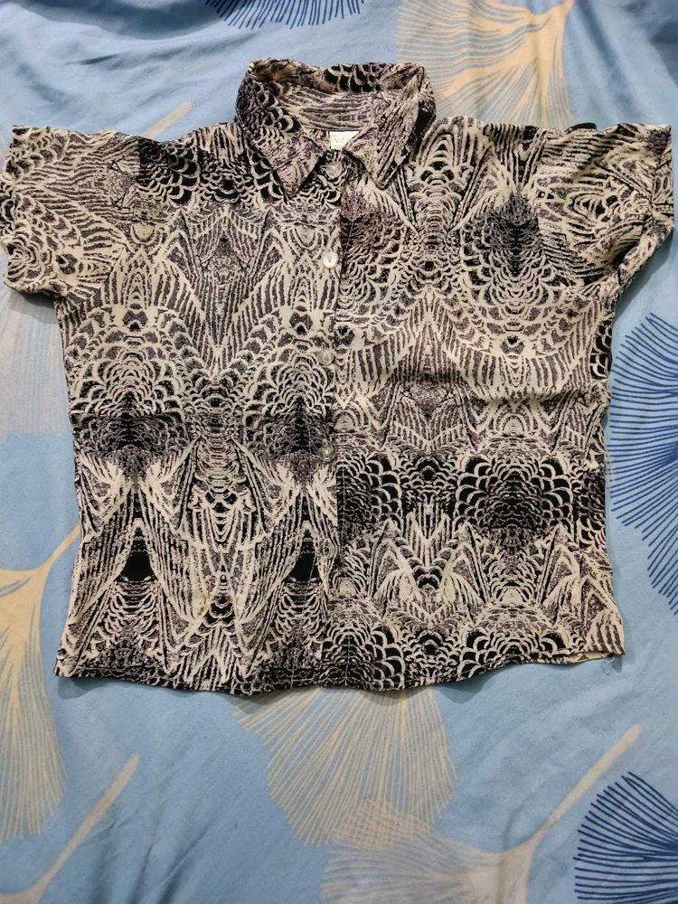 Patterned Short Sleeve Top