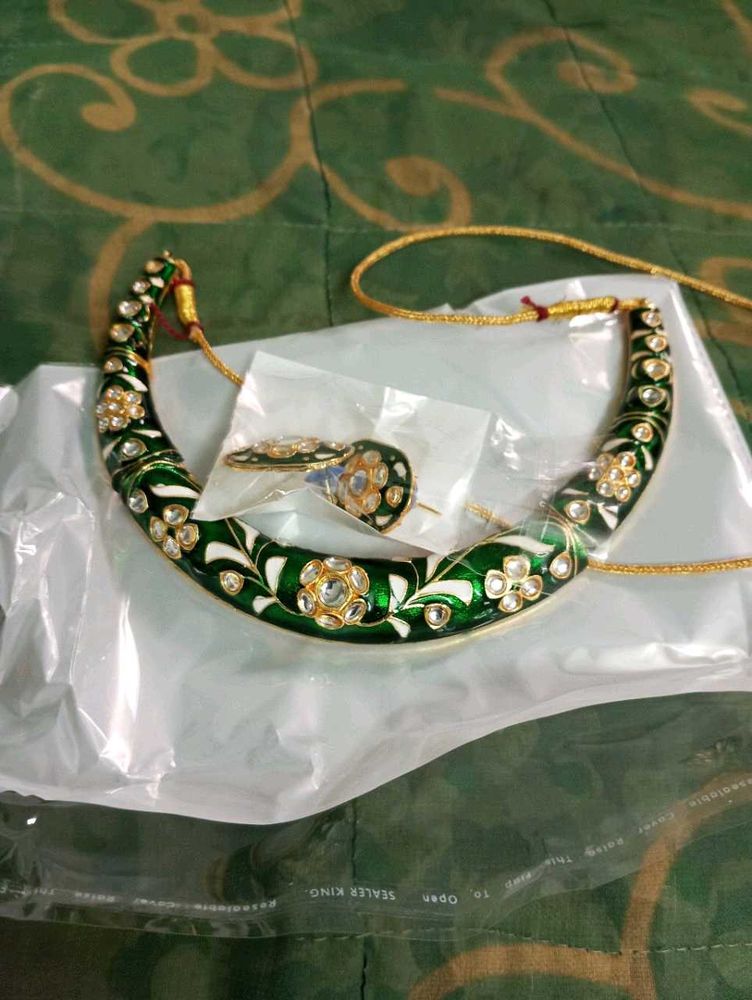 Green Kundan Necklace Set