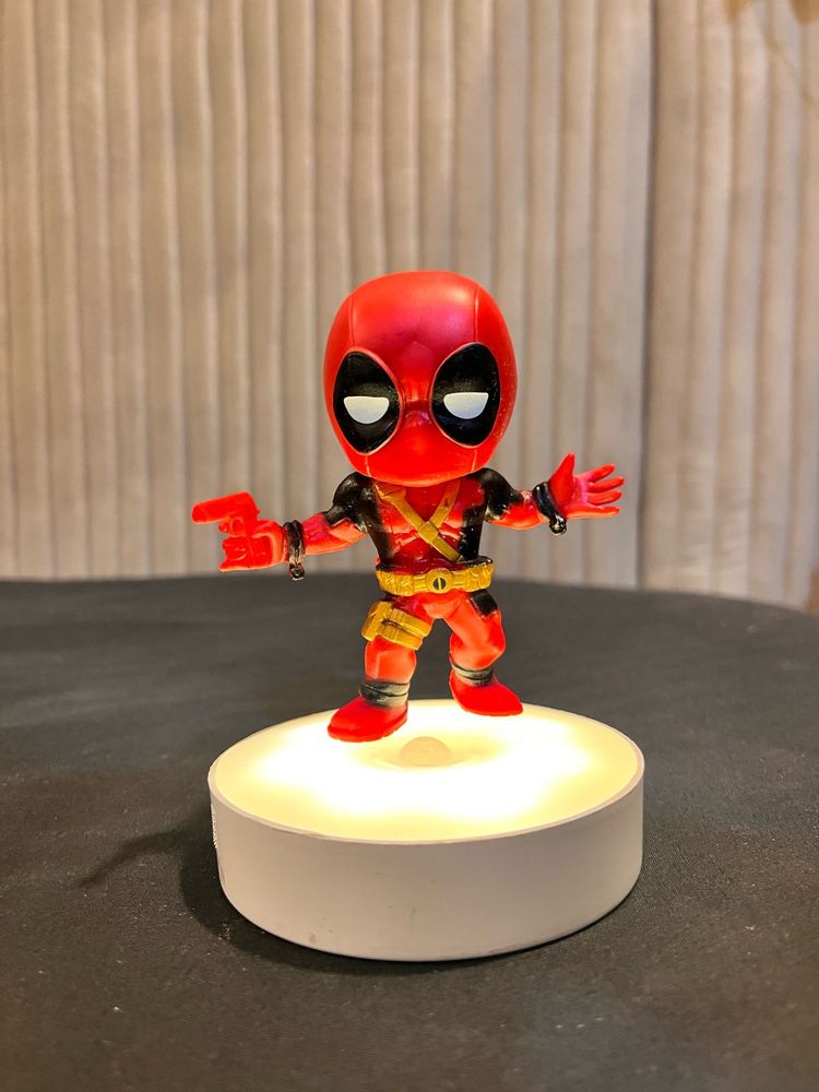 Marvel Deadpool Figure