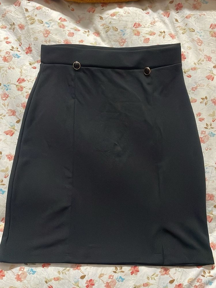 Chic Black Mini Skirt