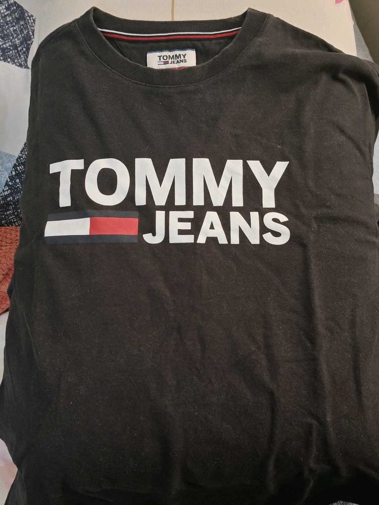 Tommy Jeans Black Logo Tee