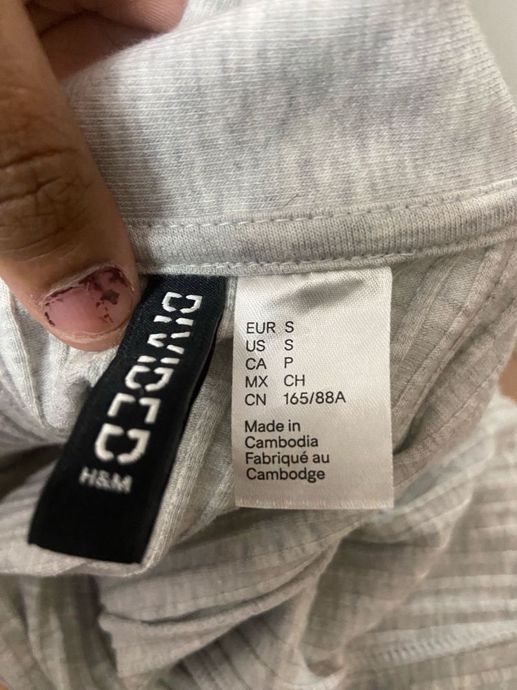 H&amp; M Coller Dress
