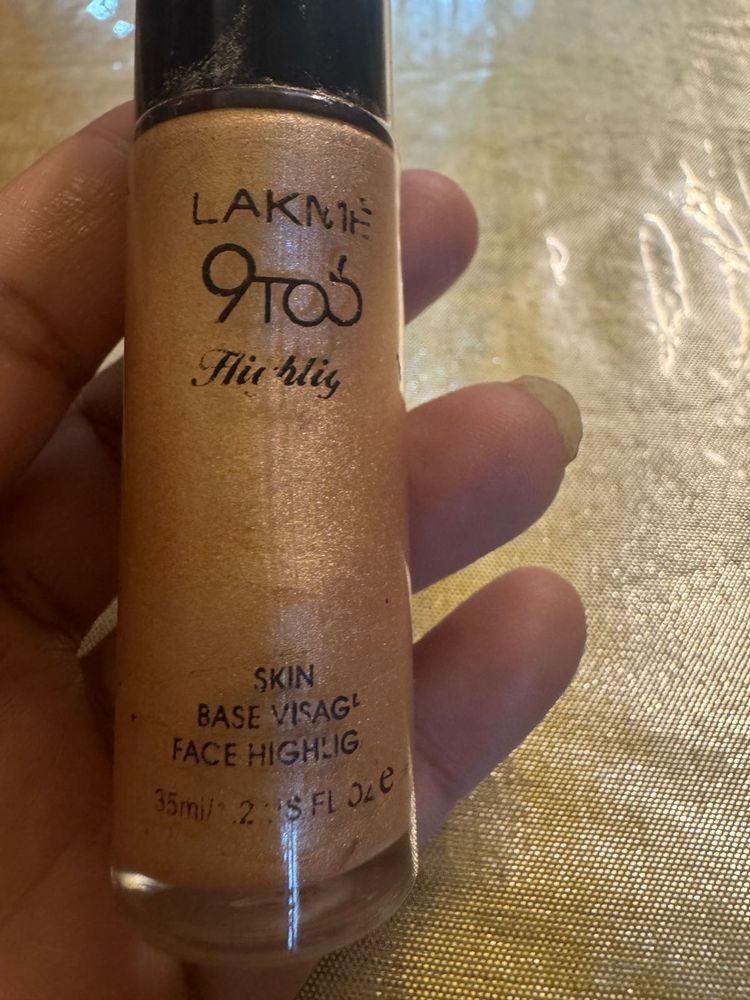 Lakme 9to5 Highlighter