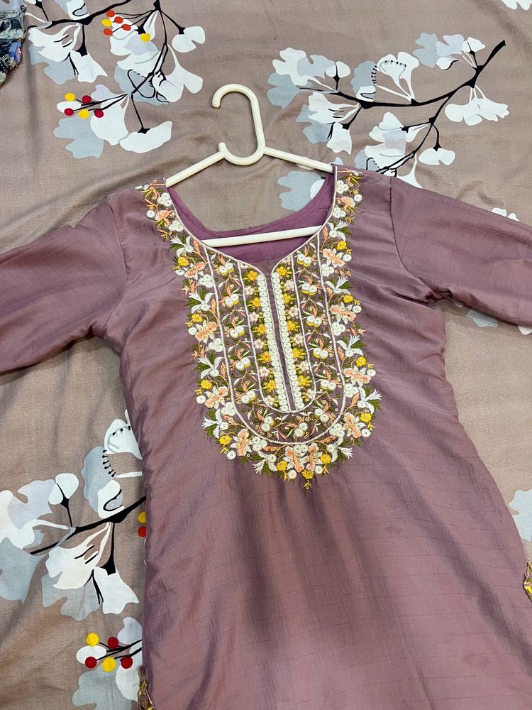 Lavender embroidered kurta