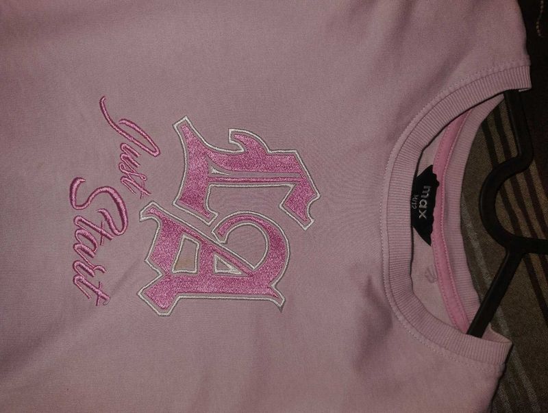 💗 Pink Sweatshirt – Size M (Max) 💗