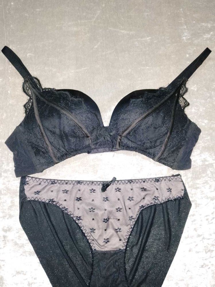 Black Lace Bra &amp; Panties Set